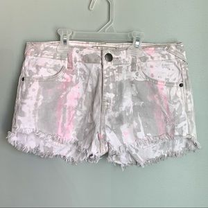 FREE PEOPLE | White Jean Shorts Icing Wash size 26
